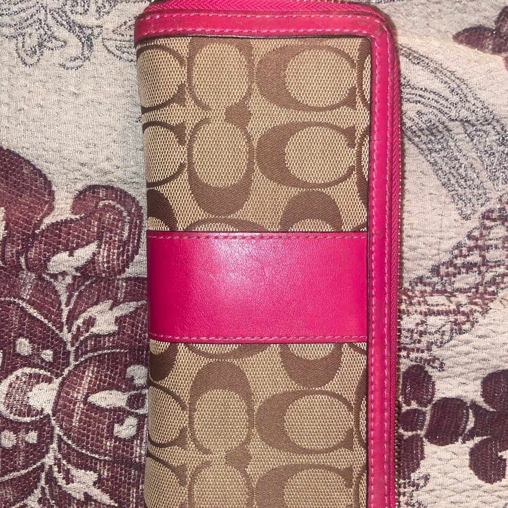 Coach Wallet - Picture 3 of 5